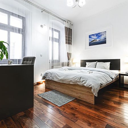 Klimatyczny Apartament W Centrum فروتسواف المظهر الخارجي الصورة